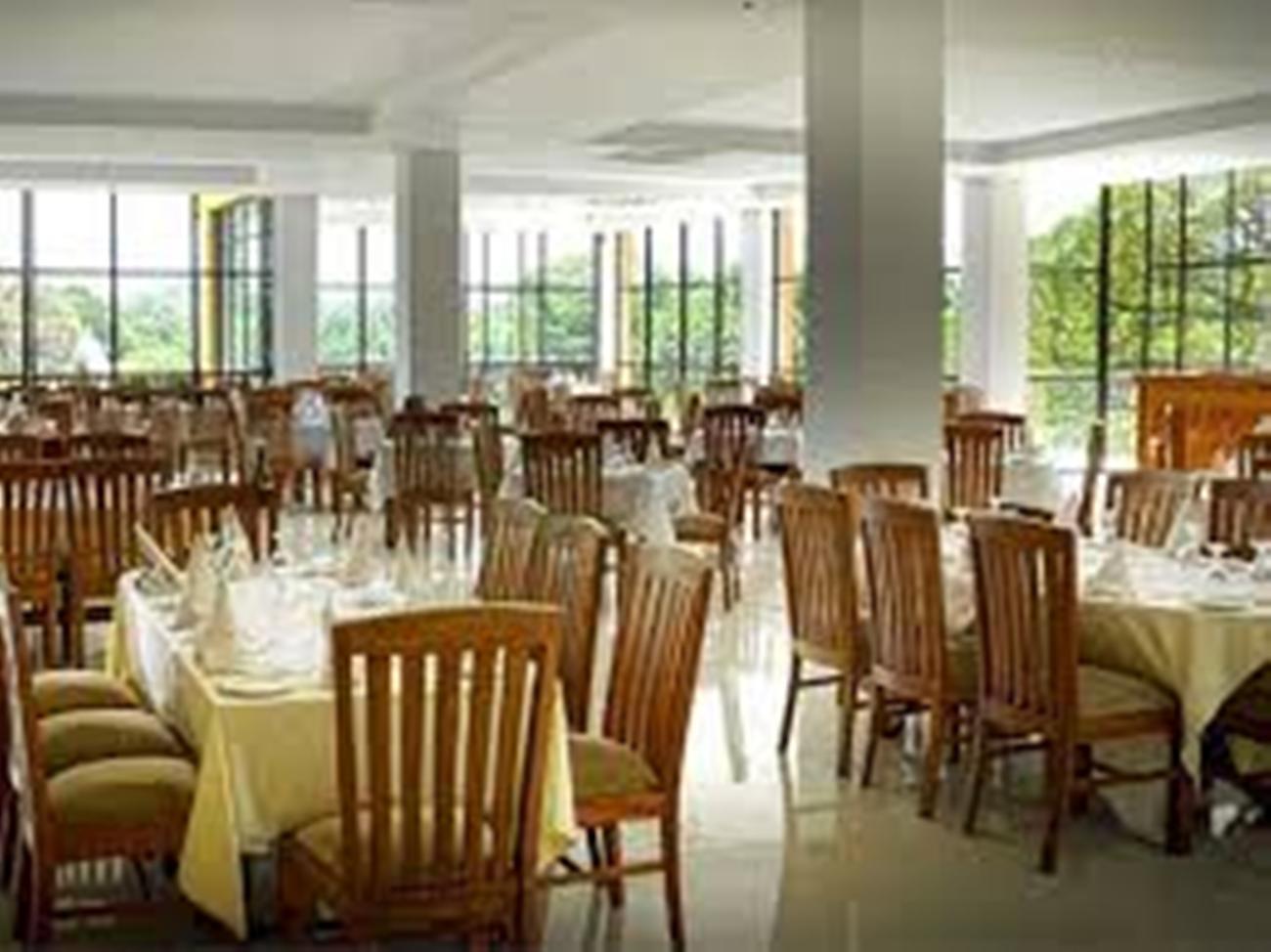Oak Ray Regency Hotel Kandy Kültér fotó