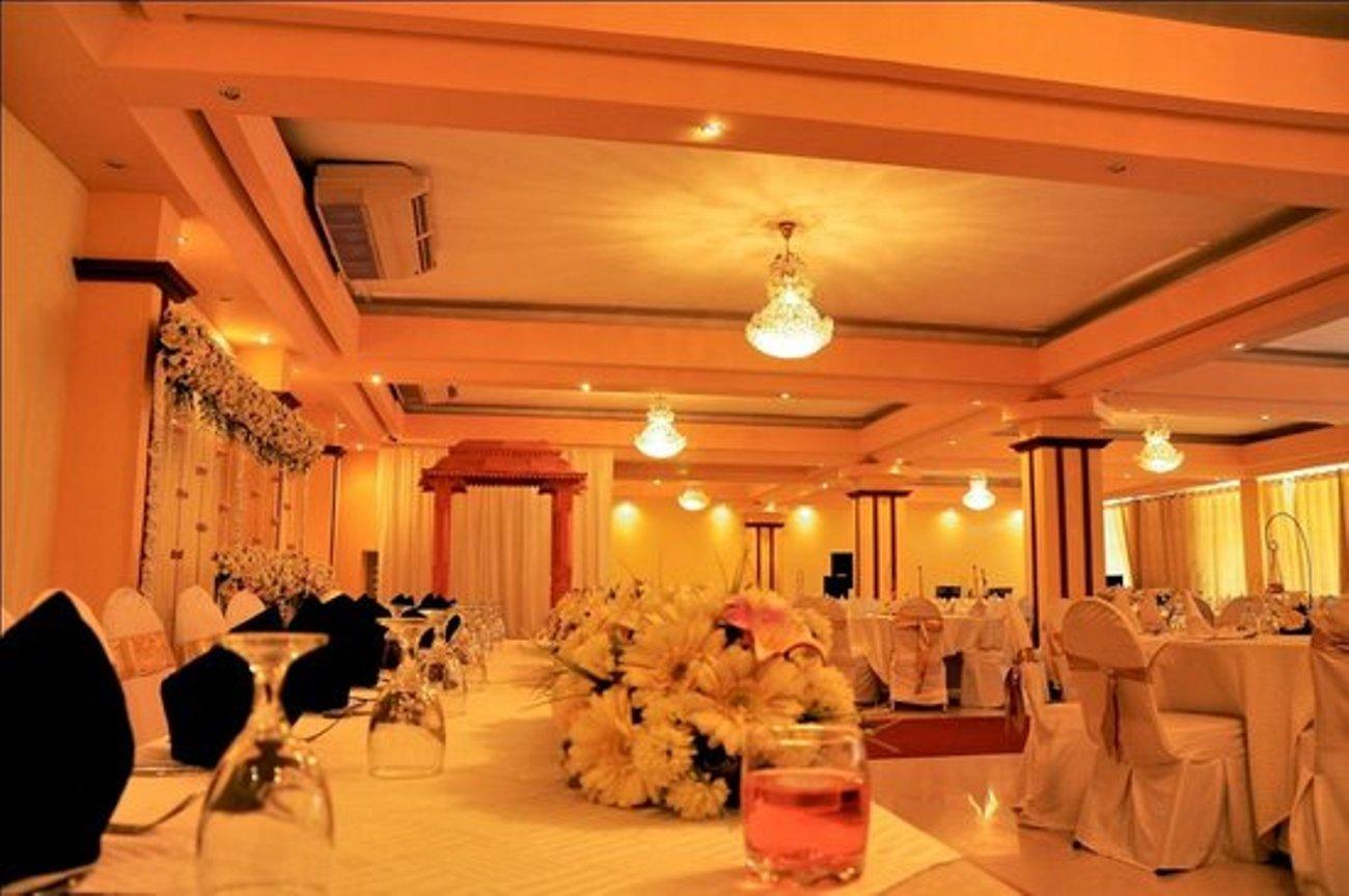 Oak Ray Regency Hotel Kandy Kültér fotó