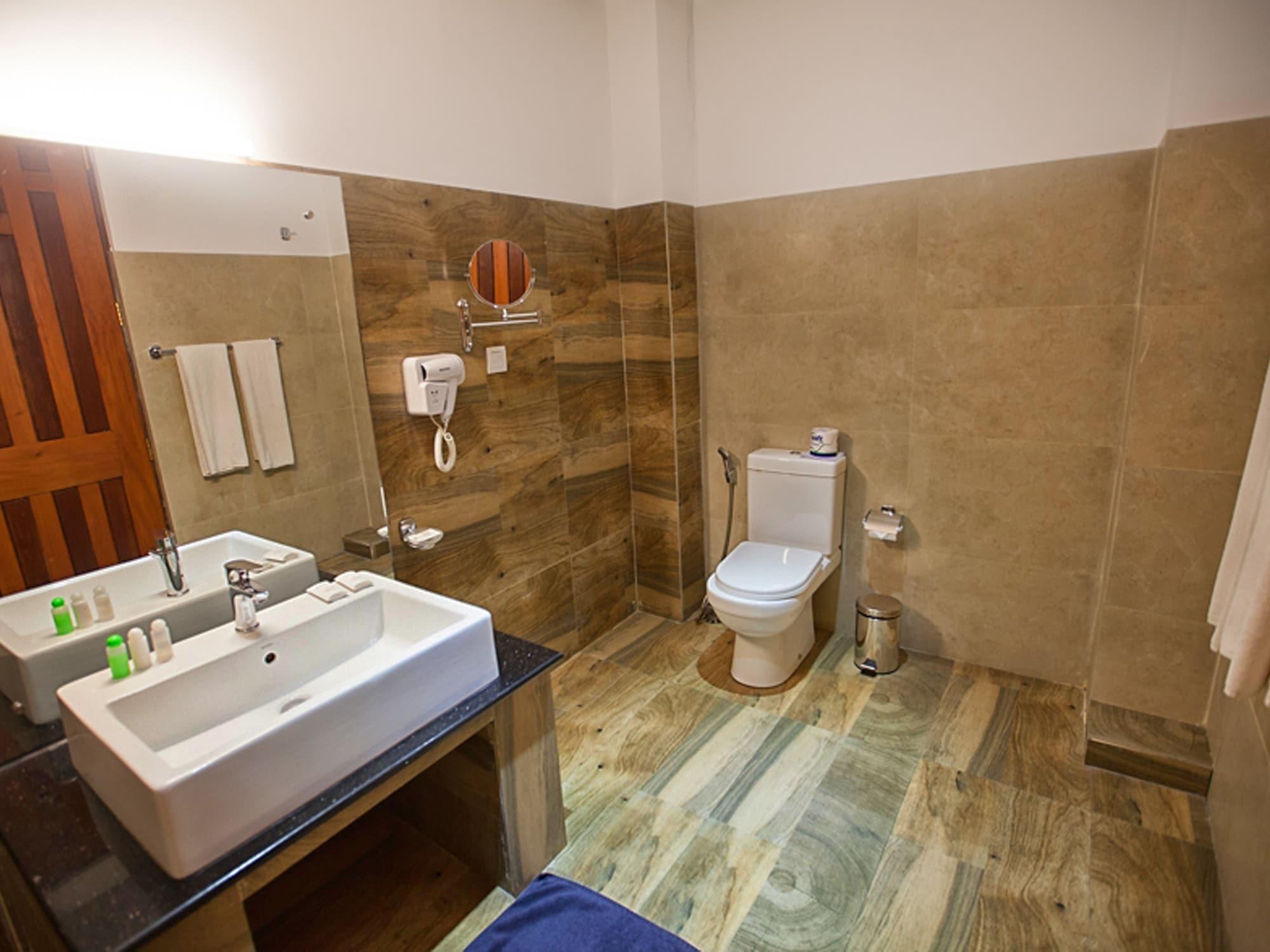 Oak Ray Regency Hotel Kandy Kültér fotó