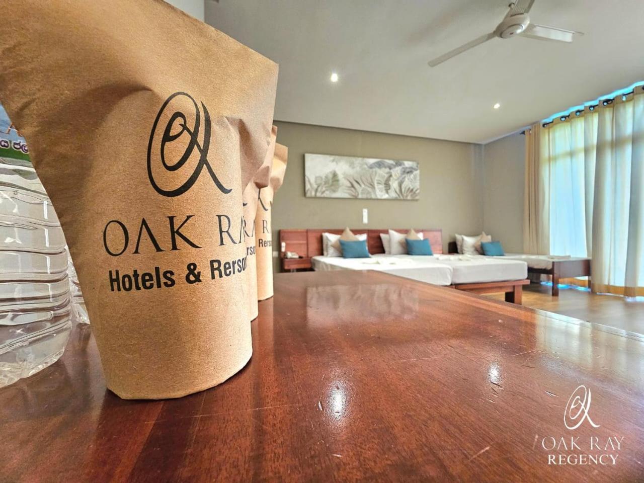 Oak Ray Regency Hotel Kandy Kültér fotó