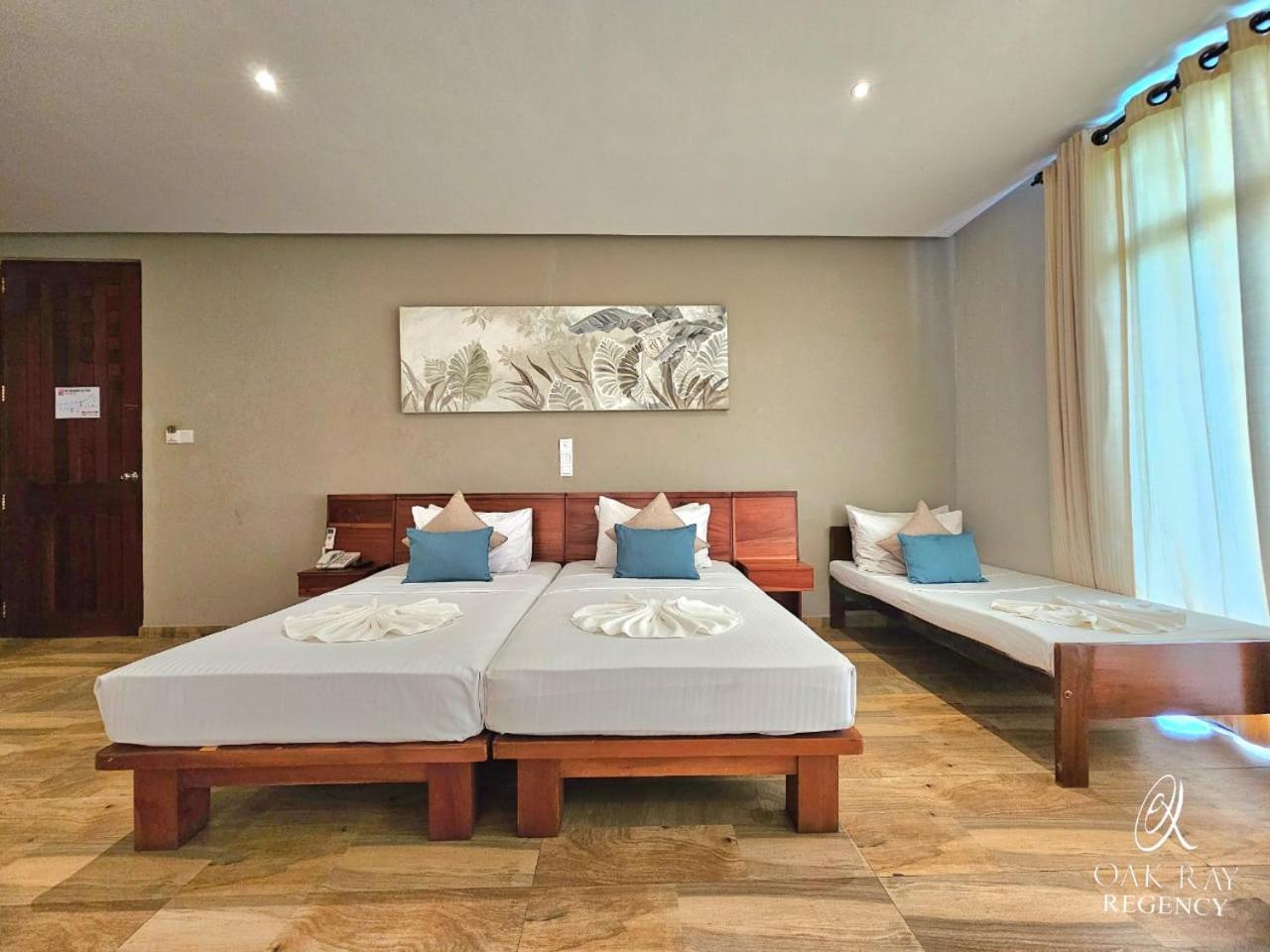 Oak Ray Regency Hotel Kandy Kültér fotó
