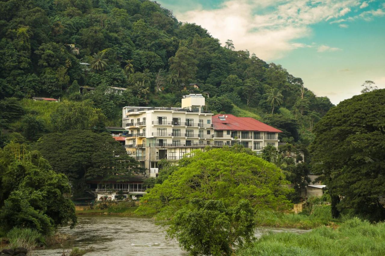 Oak Ray Regency Hotel Kandy Kültér fotó